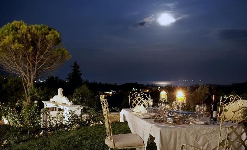 Hotel Castello Di Vista Ipsos Esterno foto